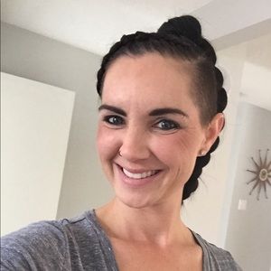 Meet your Posher, Abbey